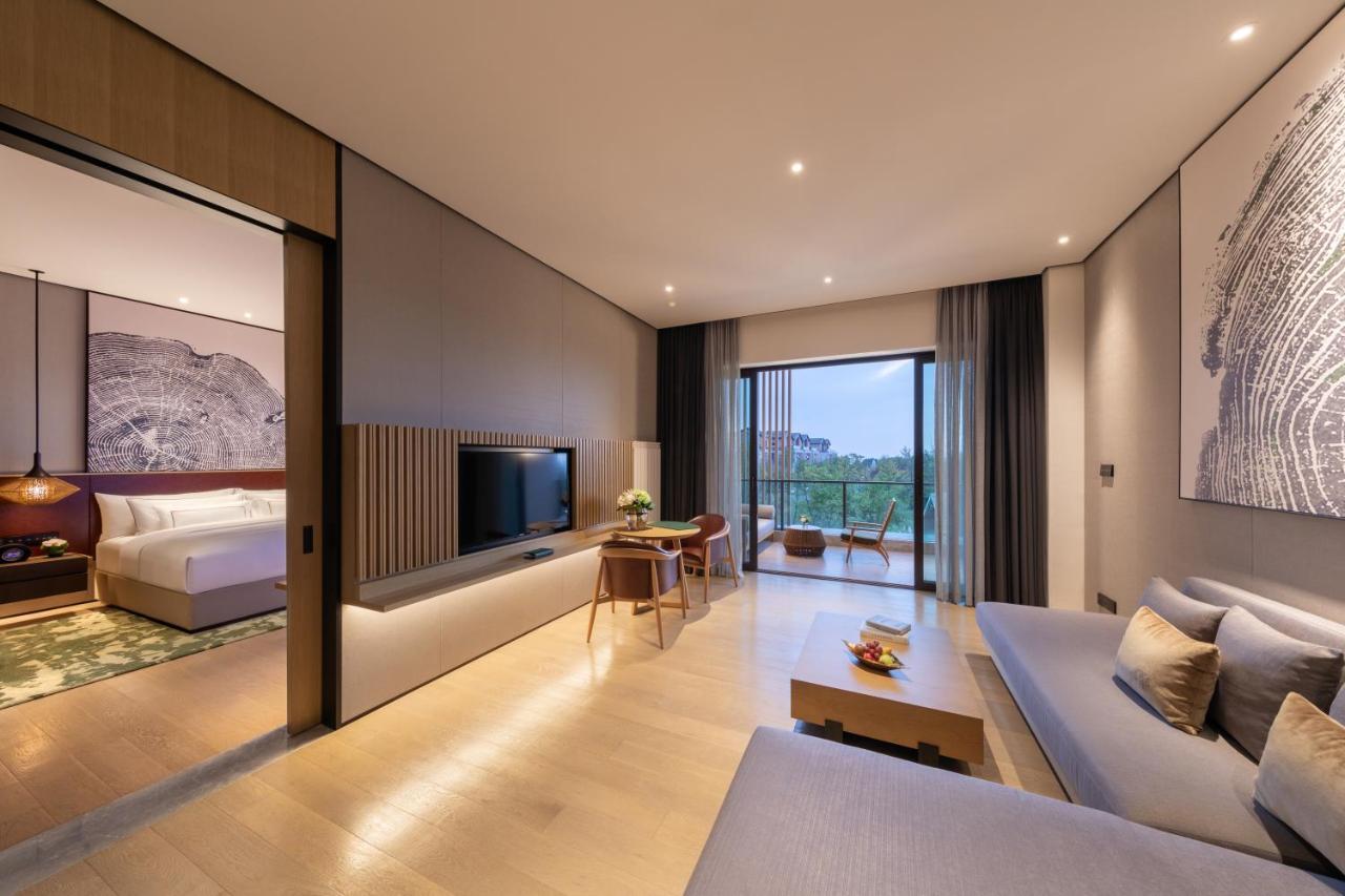 Melia Chongqing Hotel Exterior photo