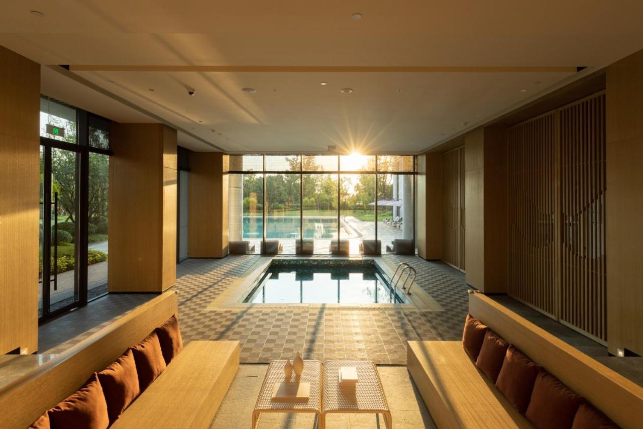 Melia Chongqing Hotel Exterior photo