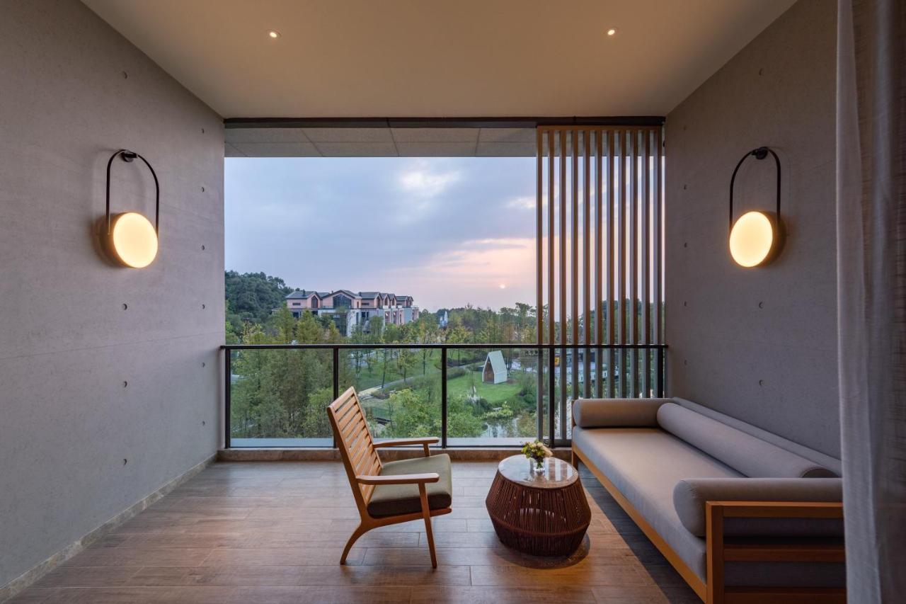 Melia Chongqing Hotel Exterior photo