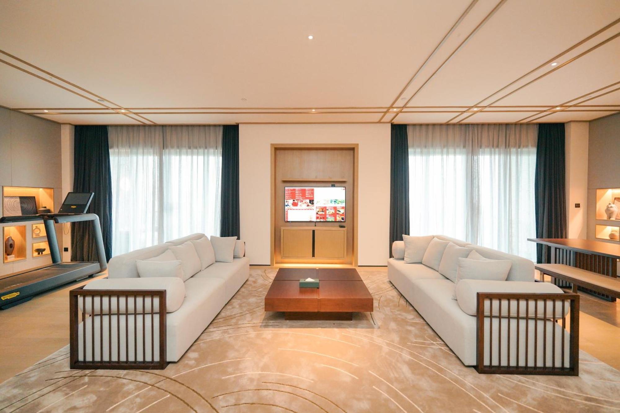 Melia Chongqing Hotel Exterior photo